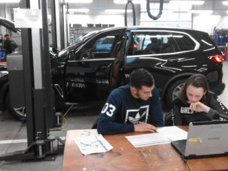 Challenge Bac Pro BMW : Maéliss et Diégo à l'épreuve !
