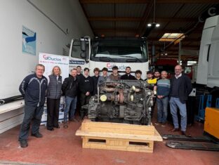 Un moteur pour la section VTR Un moteur pour la section VTR