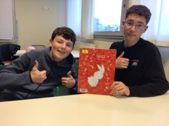 Lecture de Noël des 2ndes Bac Pro Maintenance aux classes de 6èmes