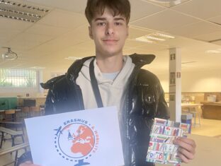 Jules gagnant du concours du logo « Erasmus + et Mobilité« Jules gagnant du concours du logo « Erasmus + et Mobilité«